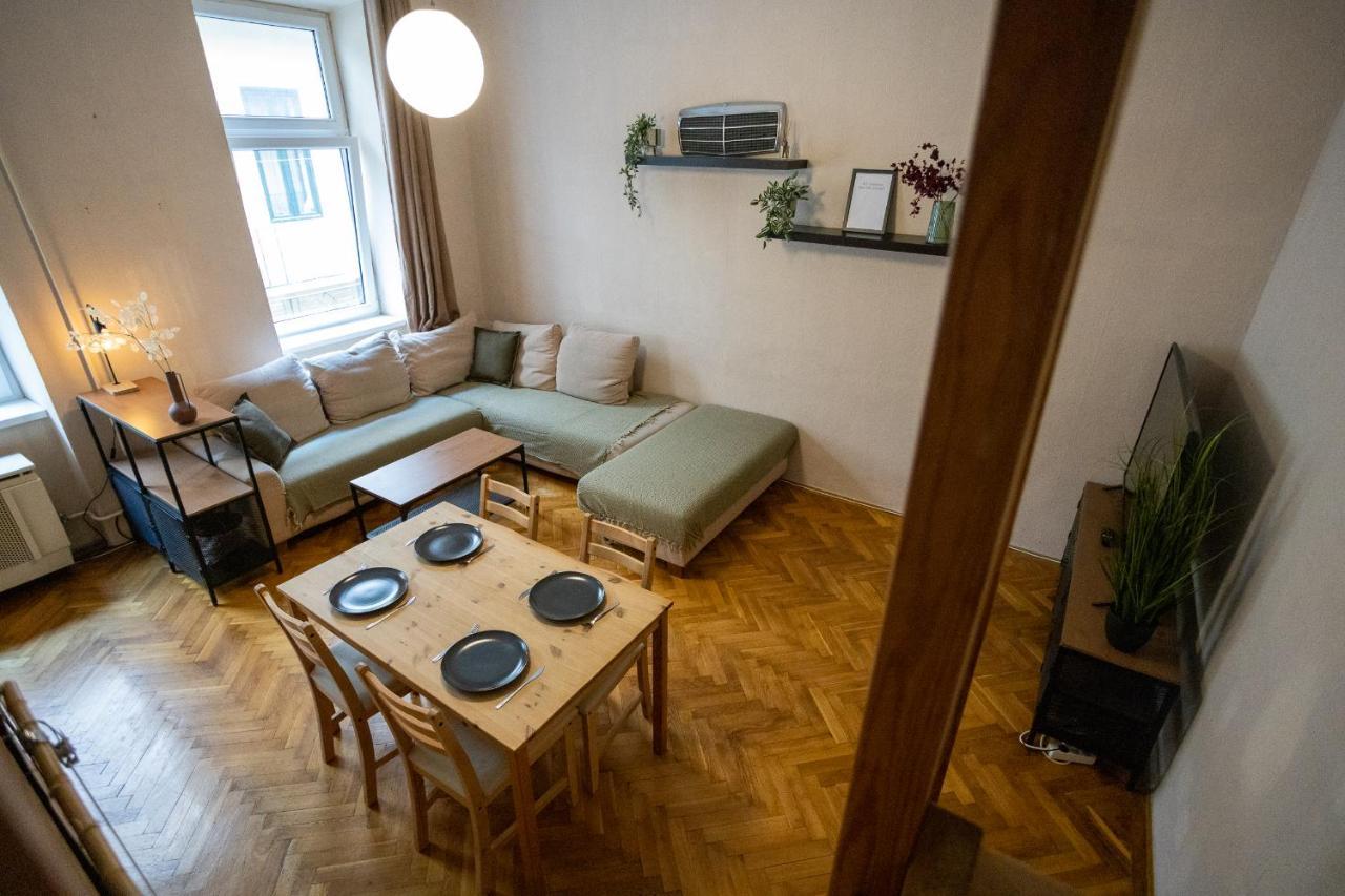 With Free Parking Apartament *